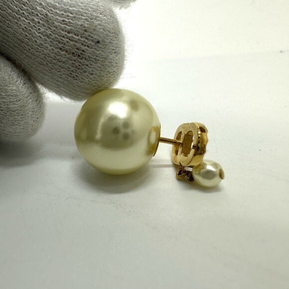 DIOR Gold Pearl Earrings - Picture 2 of 14